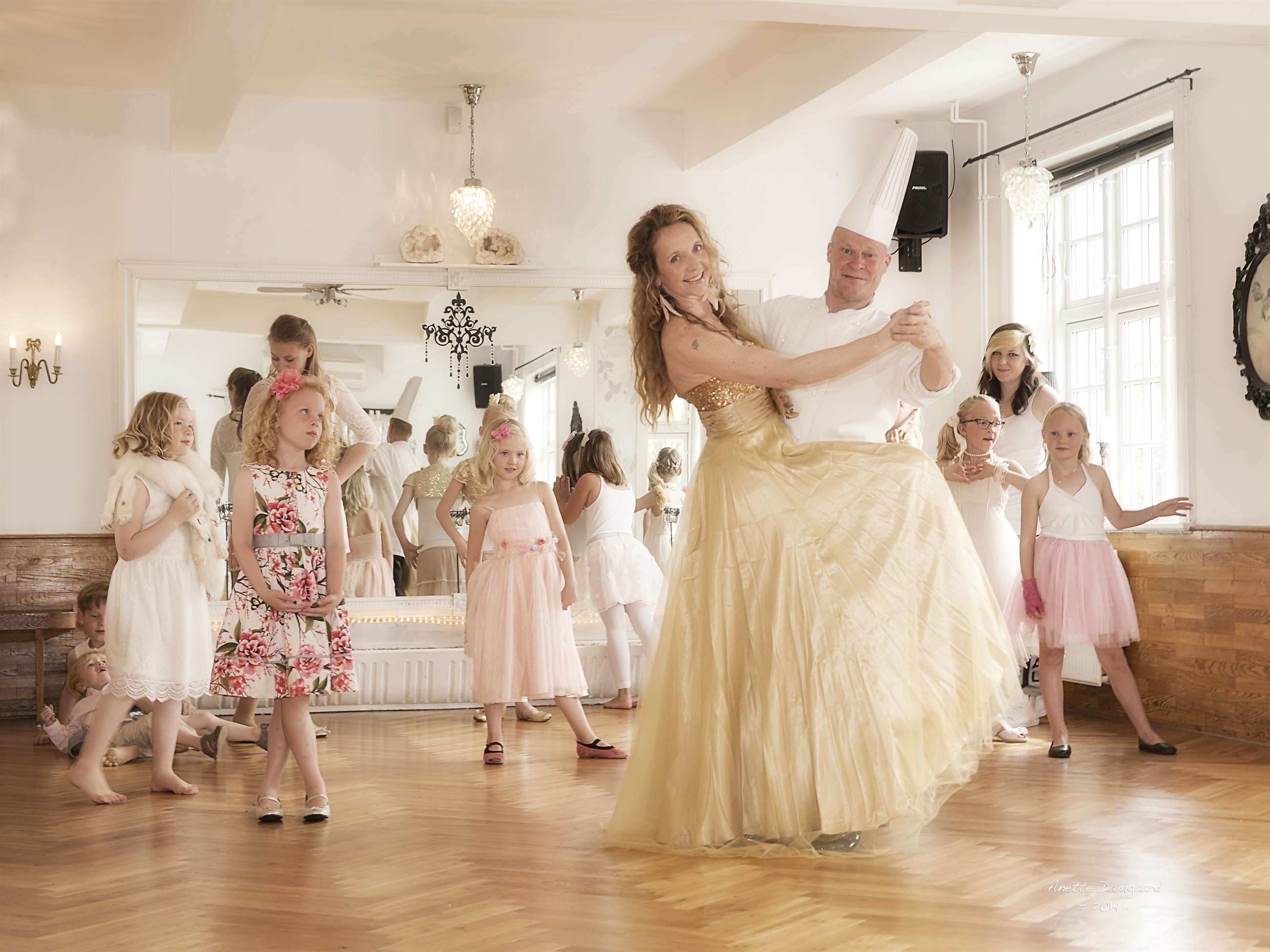 Danseskole for børn undervisning i brudevals på Amager